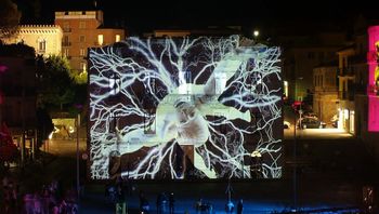 GRANDI PROIEZIONI ARCHITETTURALI